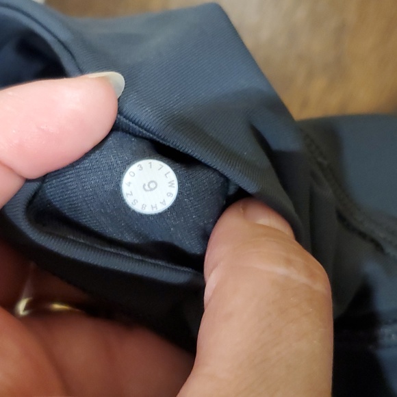 Lululemon Capri Leggings - Picture 12 of 13